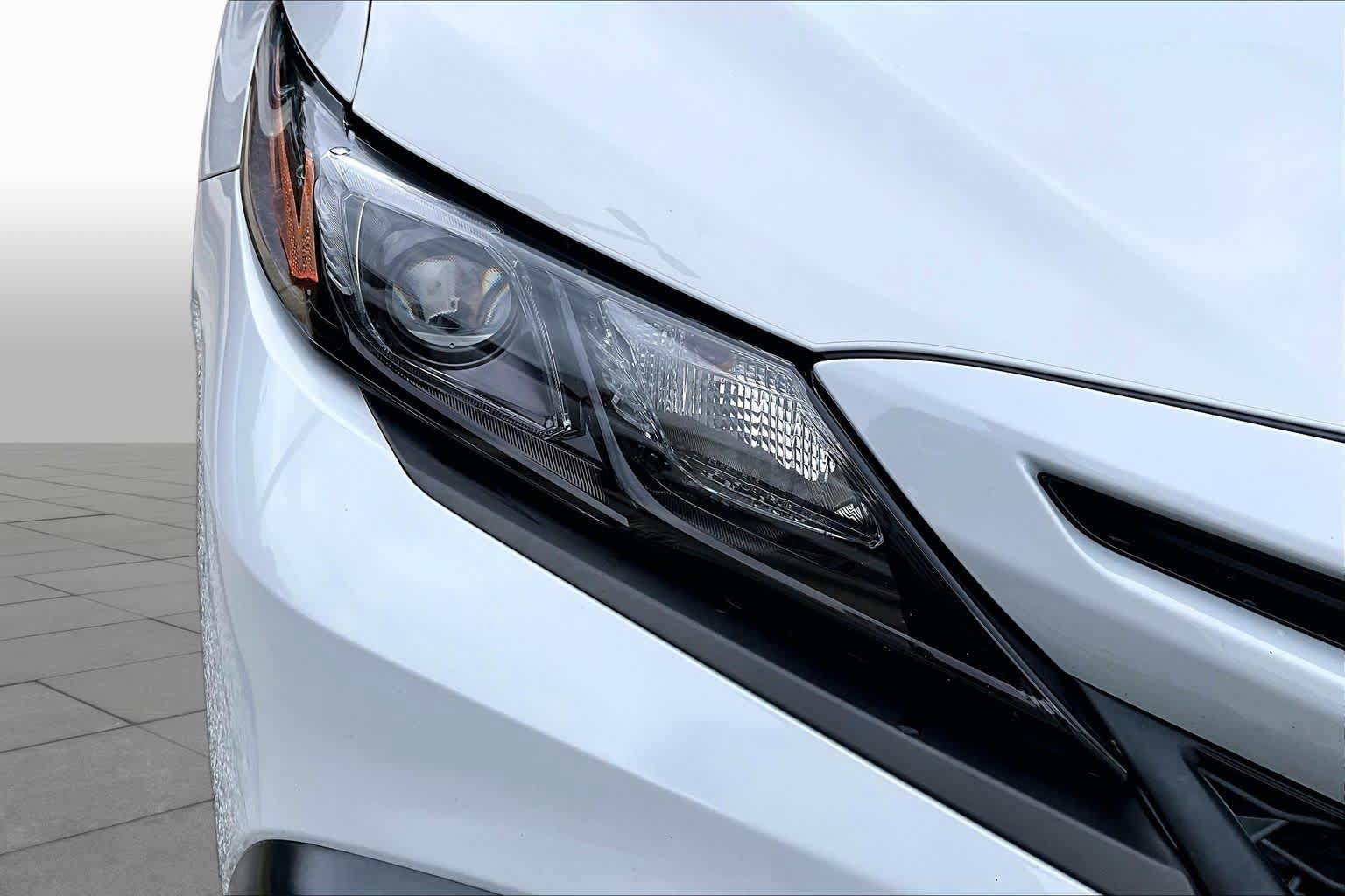 Used 2024 Toyota Camry SE FWD image 26