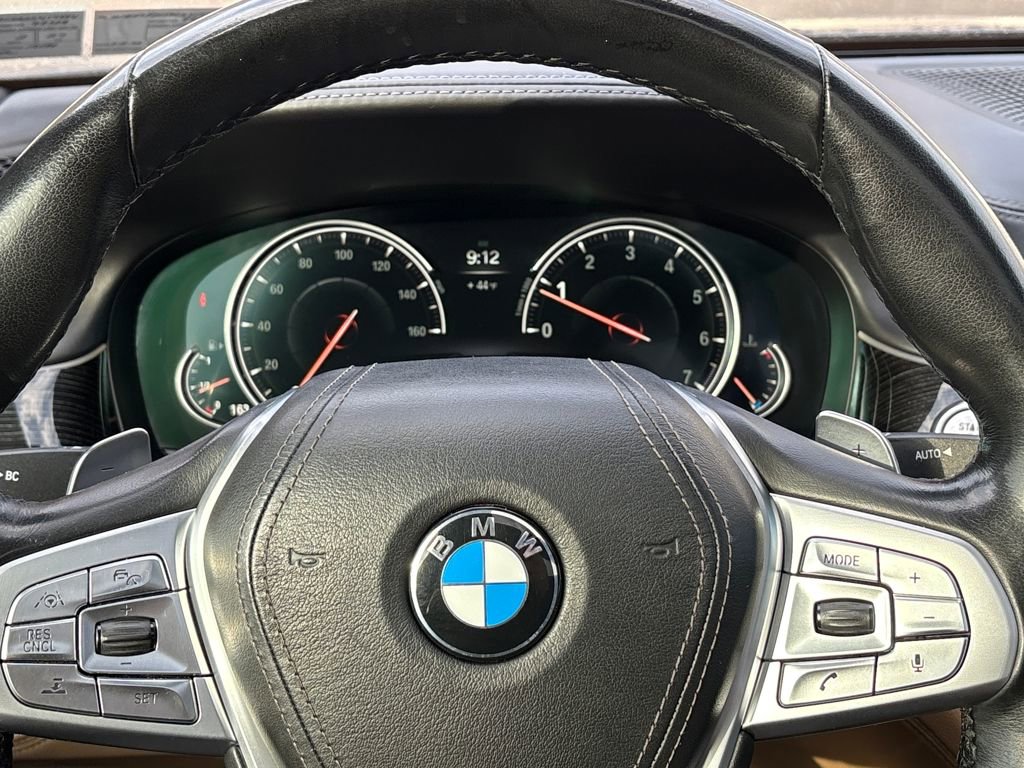 Used 2016 BMW 750i xDrive image 24