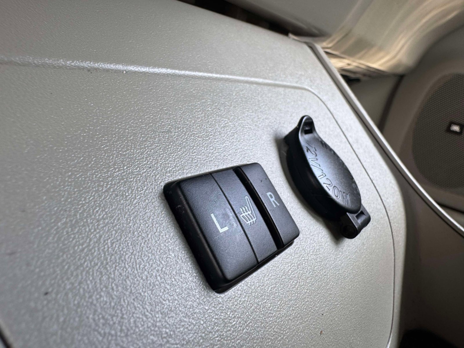 Used 2015 Toyota Prius Four image 34