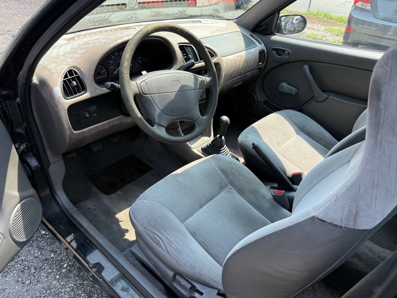 Used 1996 Geo Metro LSi FWD image 17