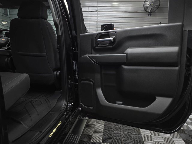 Used 2022 Chevrolet Silverado 2500 Custom w/ Custom Convenience Package AWD/4WD image 33