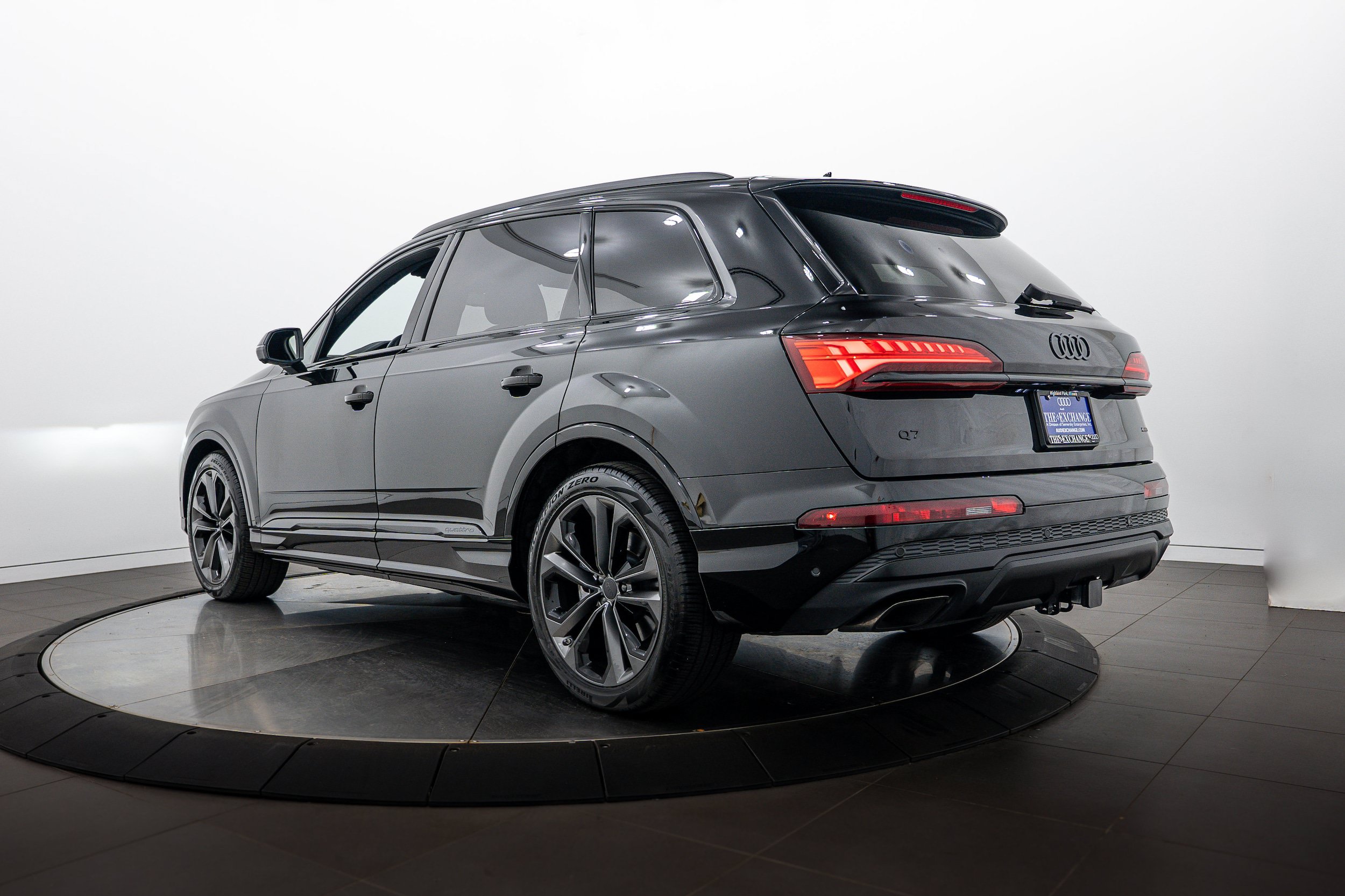 Used 2026 Audi Q7 3.0T Premium Plus w/ Premium Plus Package AWD/4WD image 5