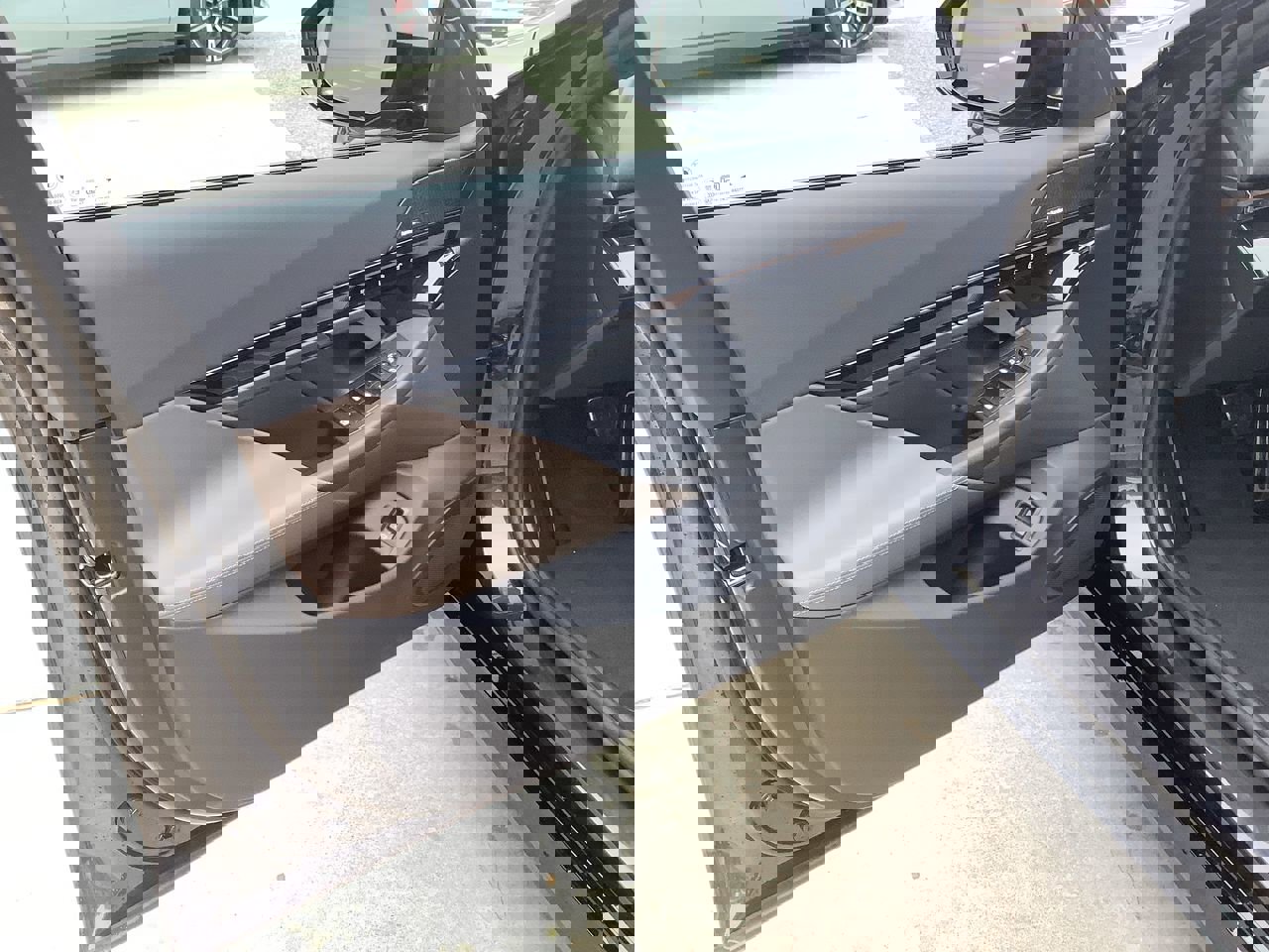 Used 2025 BMW i5 eDrive40i w/ M Sport Package image 19