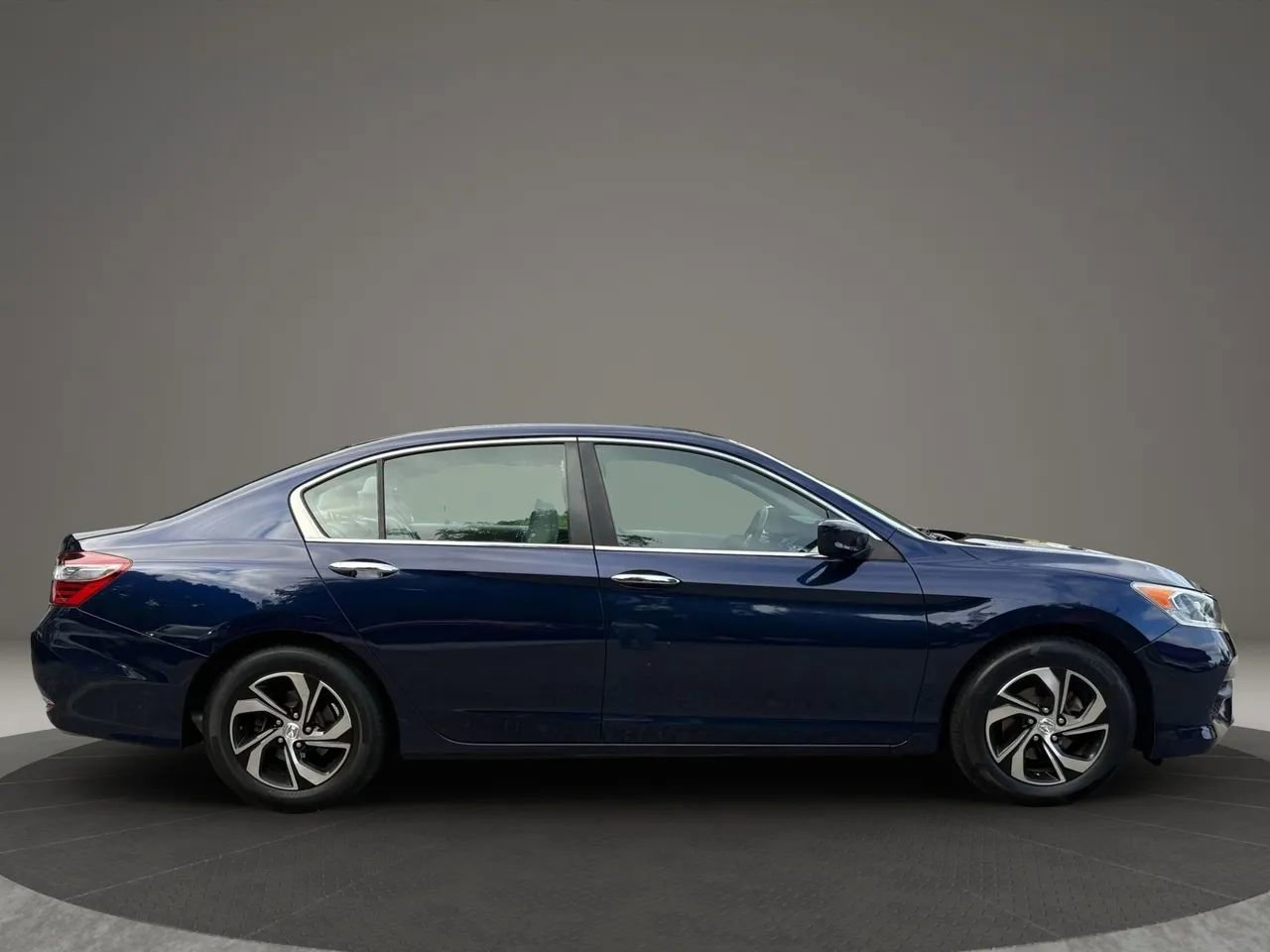 Used 2016 Honda Accord LX image 11