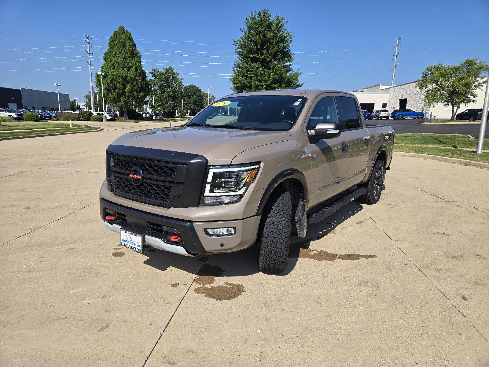 Used 2020 Nissan Titan PRO-4X w/ Pro-4x Utility Package AWD/4WD image 4