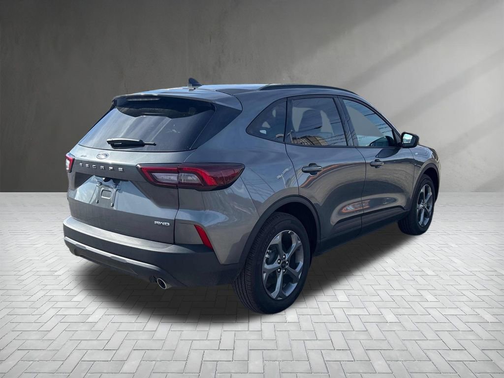 Used 2025 Ford Escape ST-Line w/ Cold Weather Package image 6