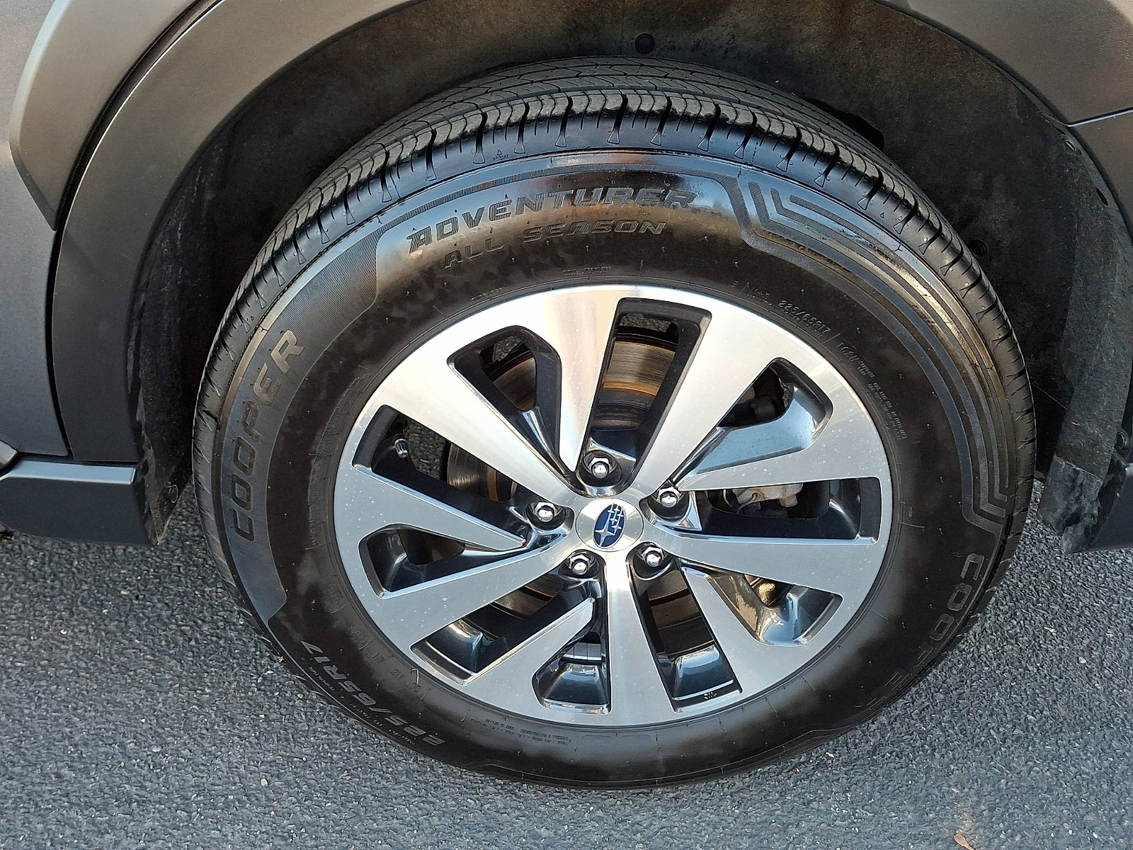 Used 2023 Subaru Outback Premium image 8