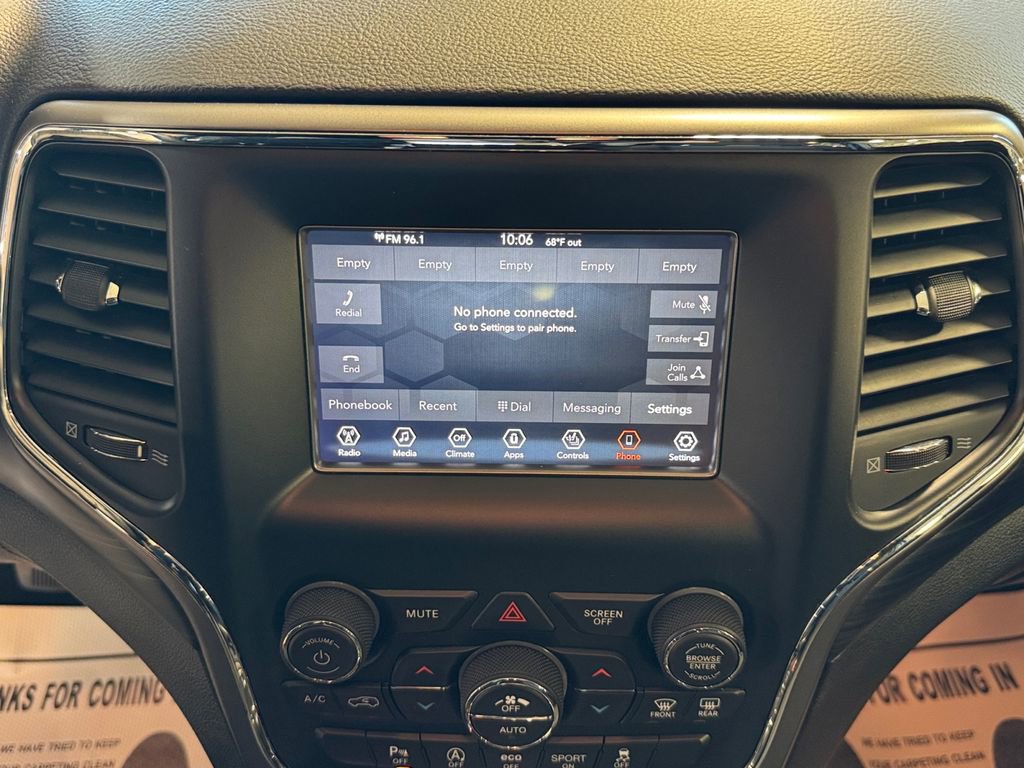 Used 2019 Jeep Grand Cherokee Laredo AWD/4WD image 19
