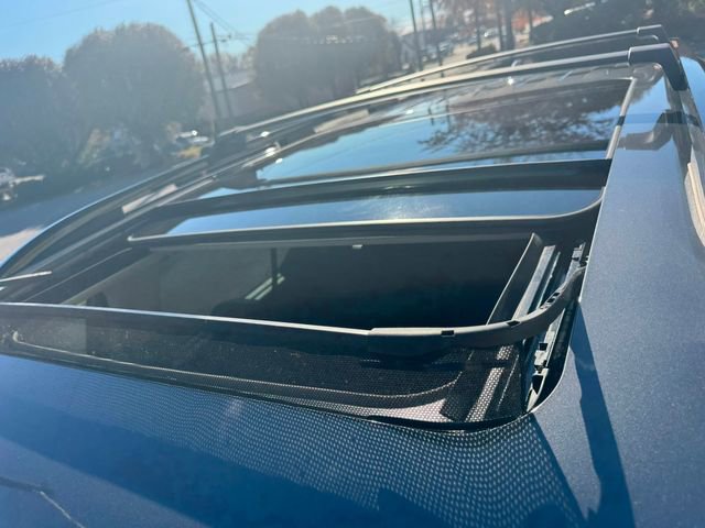 Used 2024 Honda Pilot Touring image 11