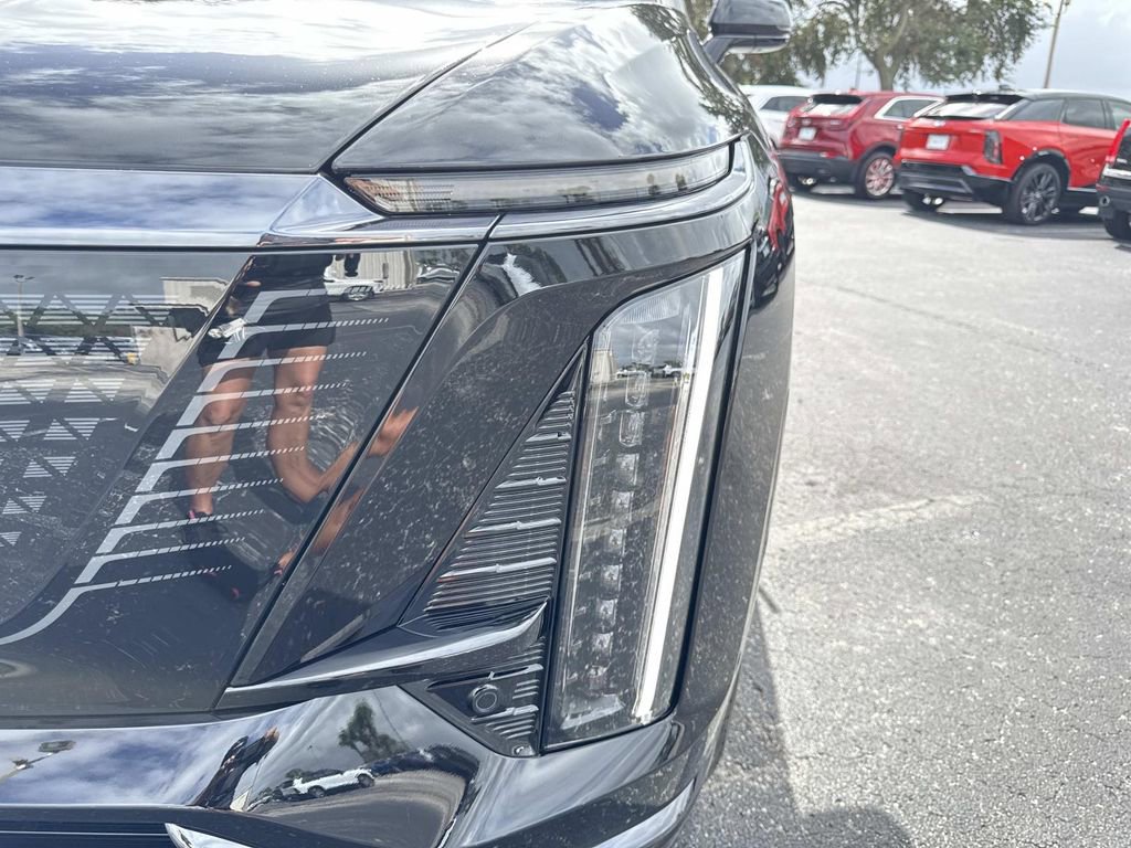 New 2026 Cadillac Vistiq Sport image 9