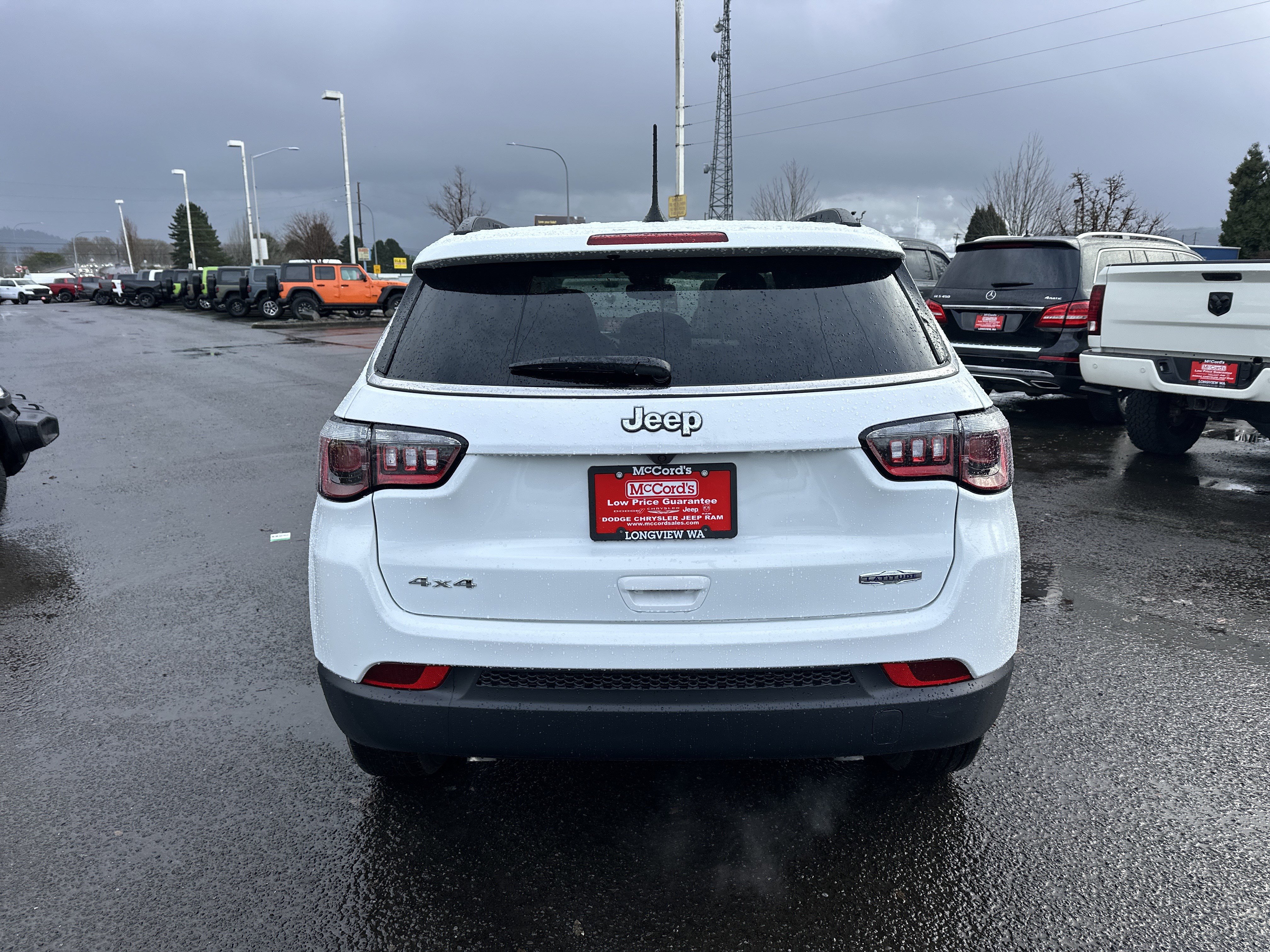 New 2026 Jeep Compass Latitude image 4