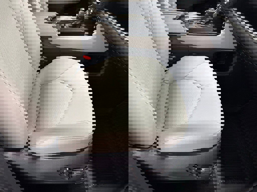 Used 2025 Toyota Grand Highlander AWD image 66