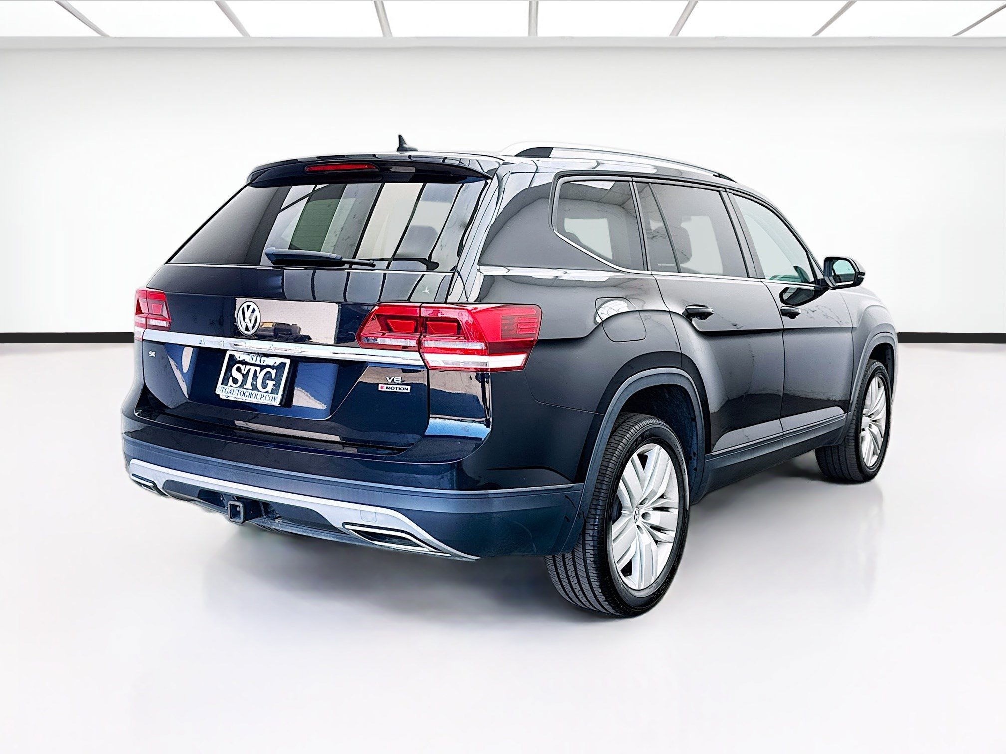 Used 2019 Volkswagen Atlas SE w/ Towing Package AWD/4WD image 4