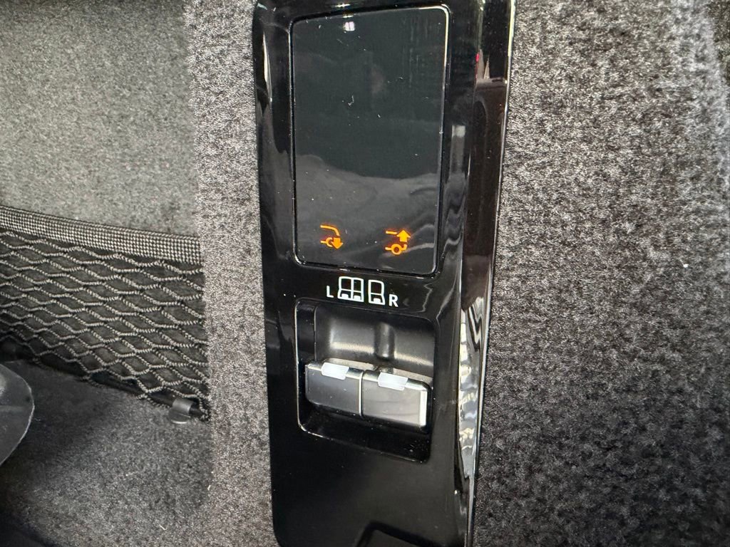 Used 2024 Land Rover Range Rover Sport Autobiography image 47