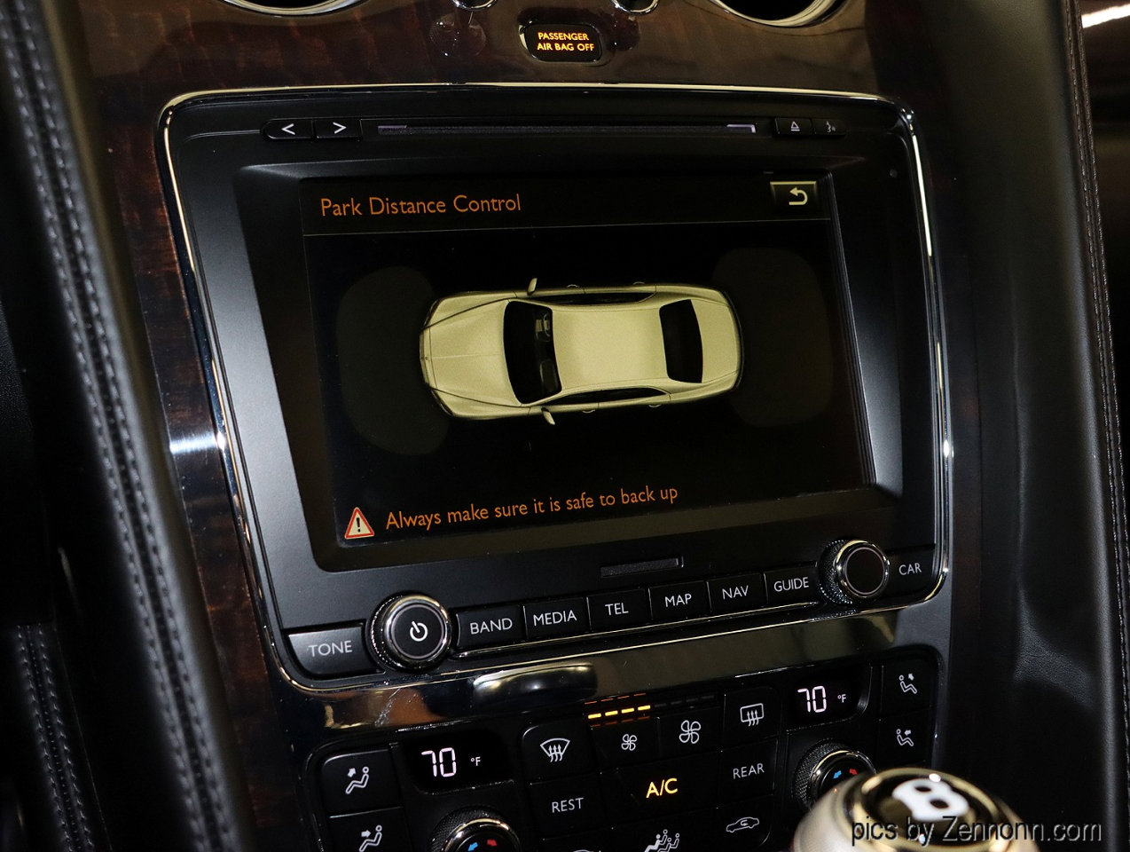 Used 2018 Bentley Flying Spur V8 image 25