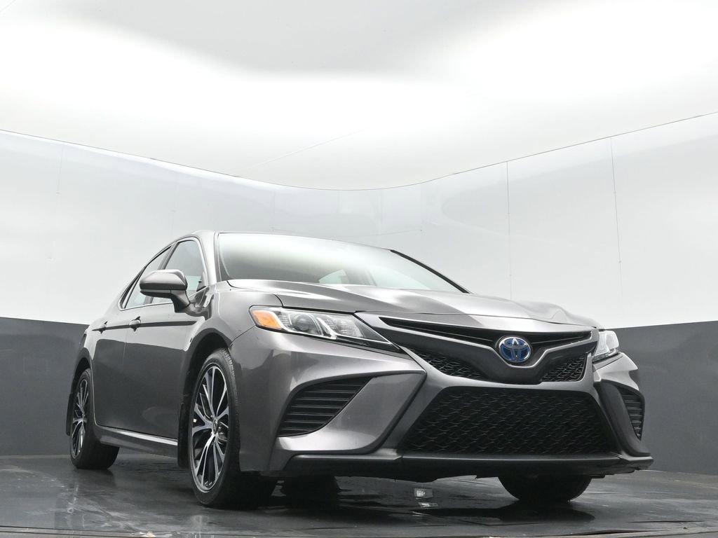 Used 2020 Toyota Camry SE FWD image 5
