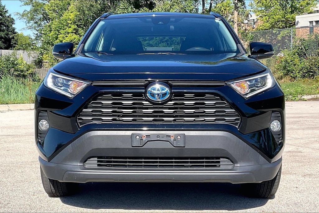 Used 2021 Toyota RAV4 XLE w/ Convenience Package AWD/4WD image 3