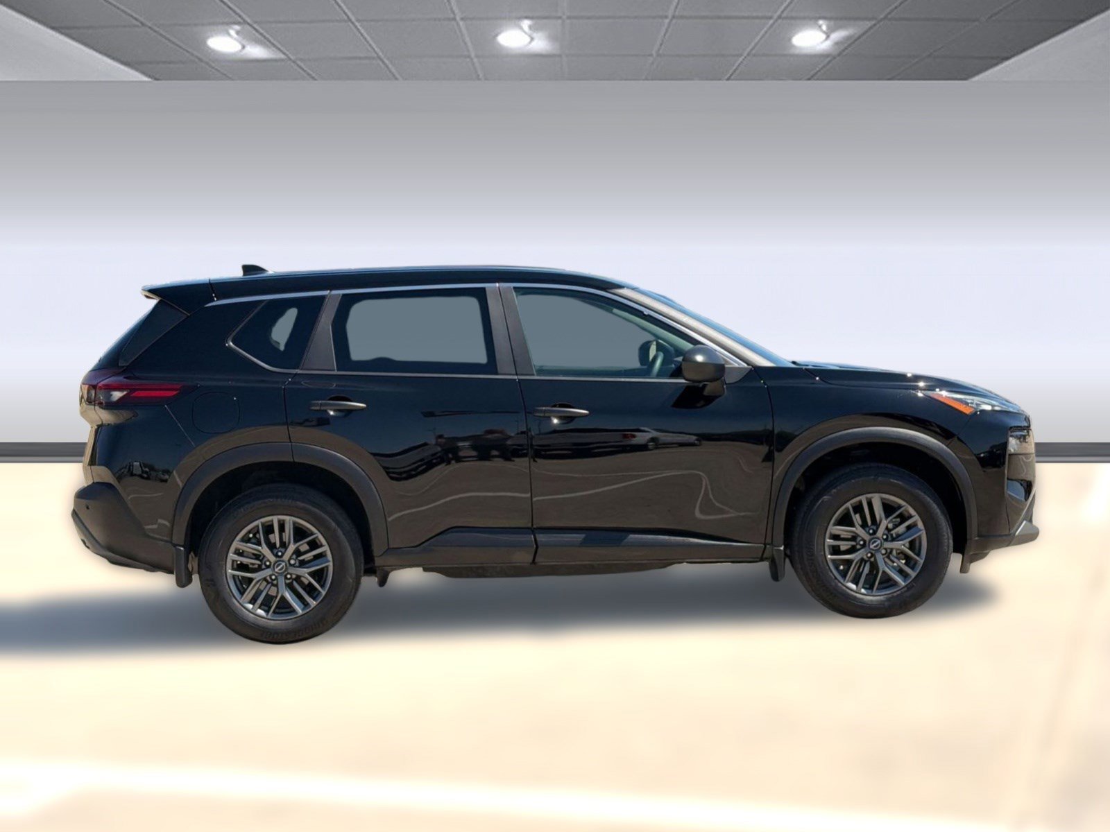 Used 2023 Nissan Rogue S image 8