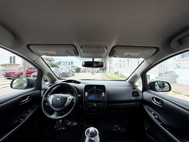 Used 2017 Nissan Leaf SL w/ Premium Package FWD image 25