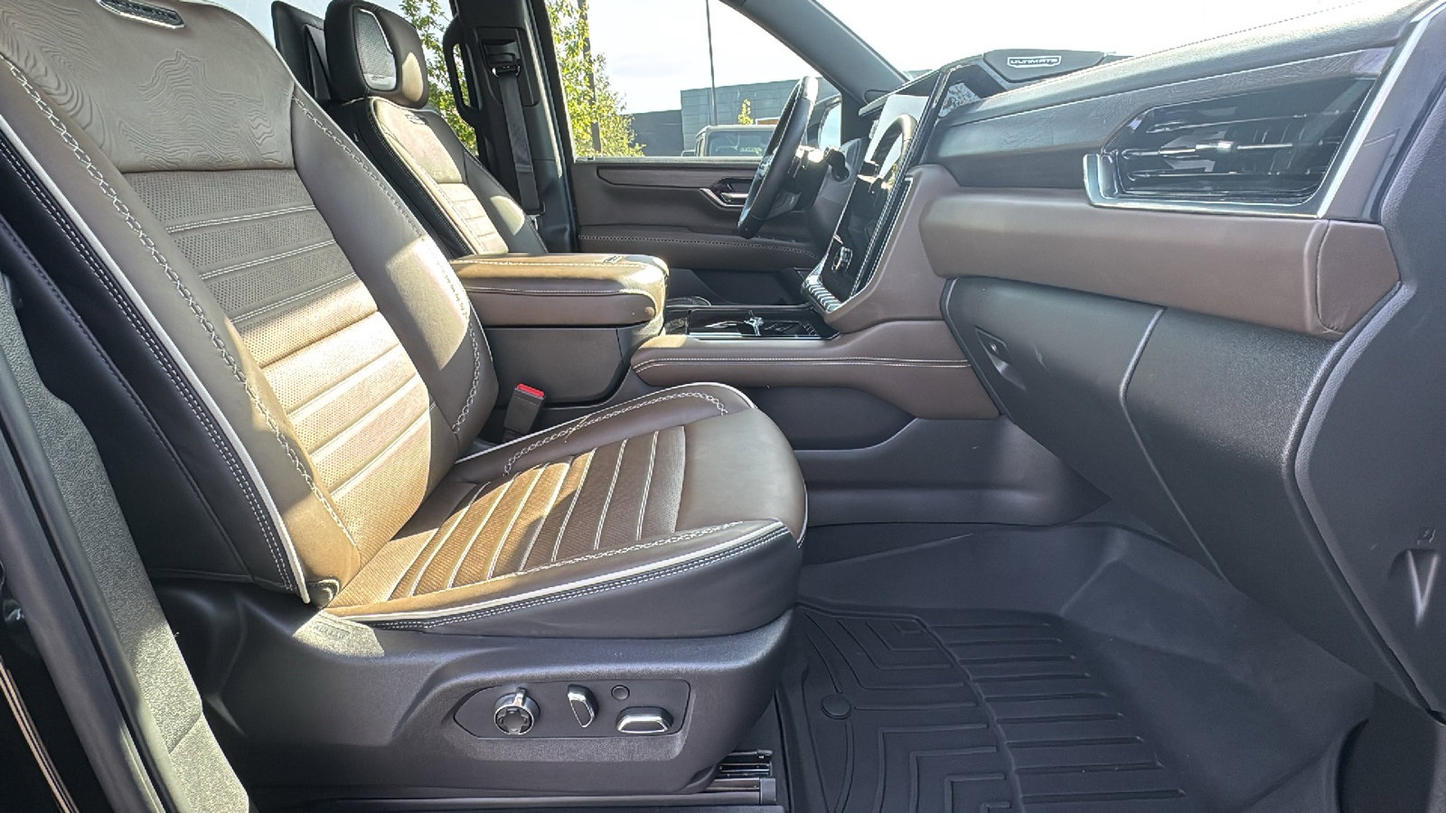 Used 2026 GMC Yukon XL Denali Ultimate image 26