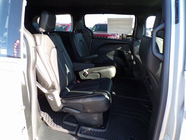 New 2026 Chrysler Voyager LX FWD image 13