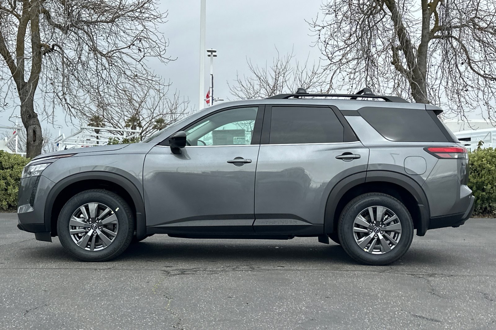 New 2026 Nissan Pathfinder SV image 7