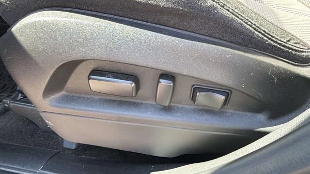 Used 2017 Chevrolet Equinox LT w/ Driver Confidence Package II image 7