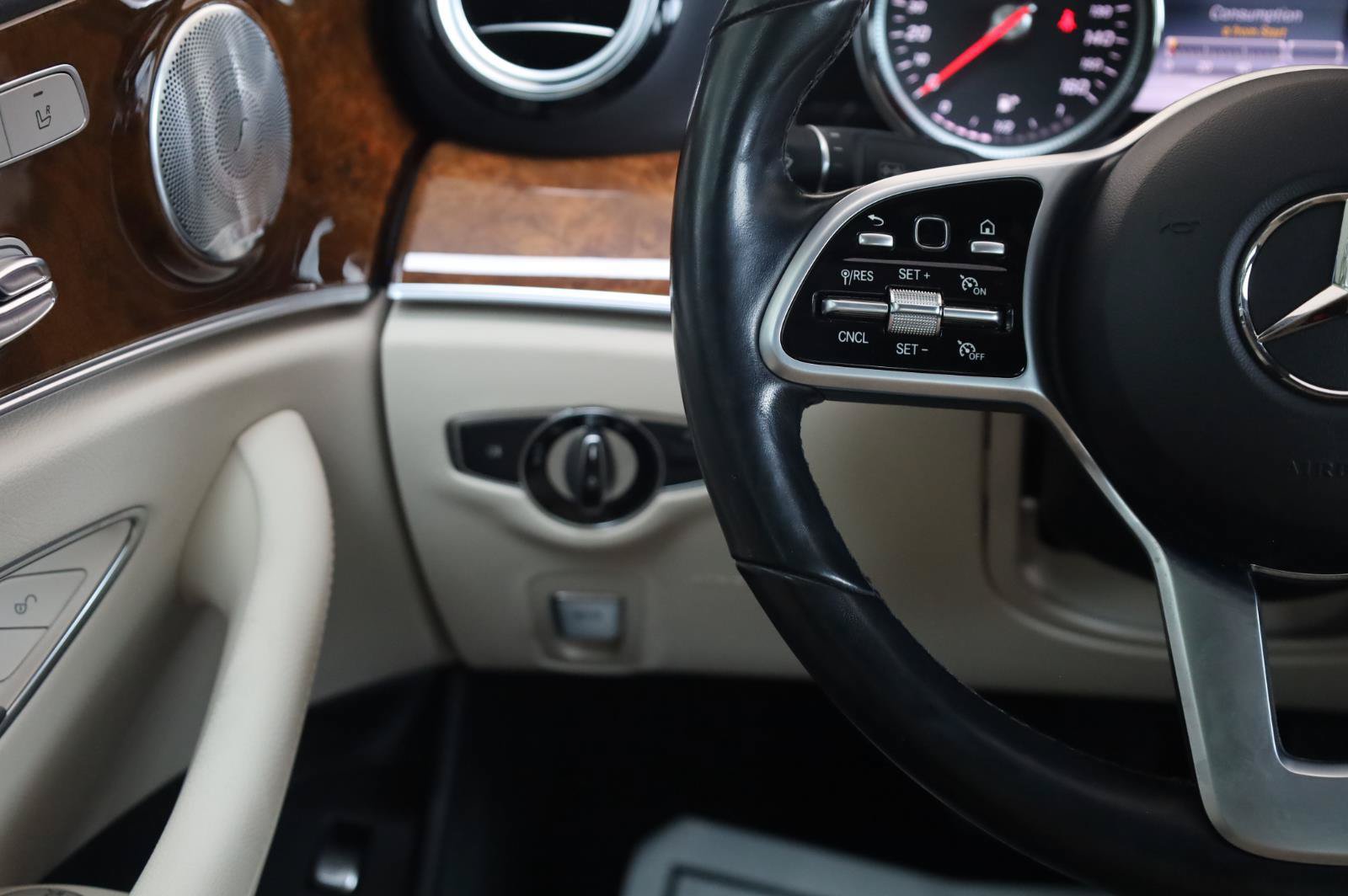 Used 2019 Mercedes-Benz E 300 4MATIC image 37