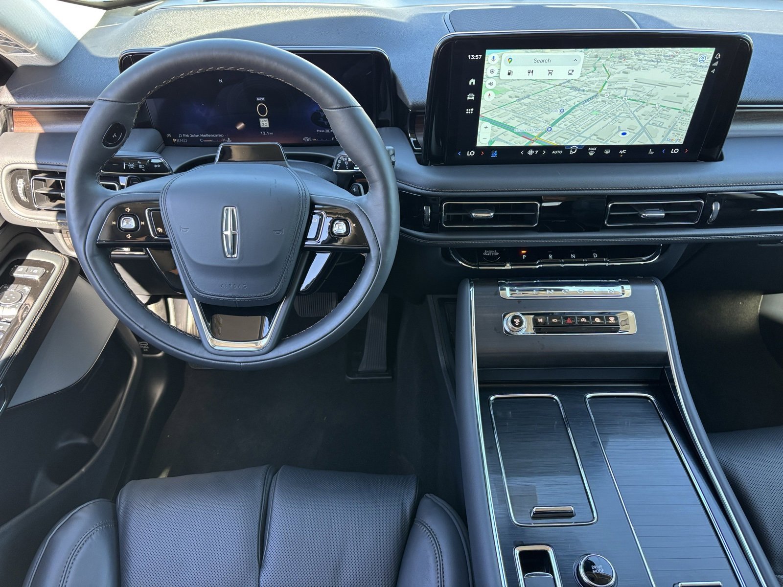 New 2026 Lincoln Aviator Reserve image 3