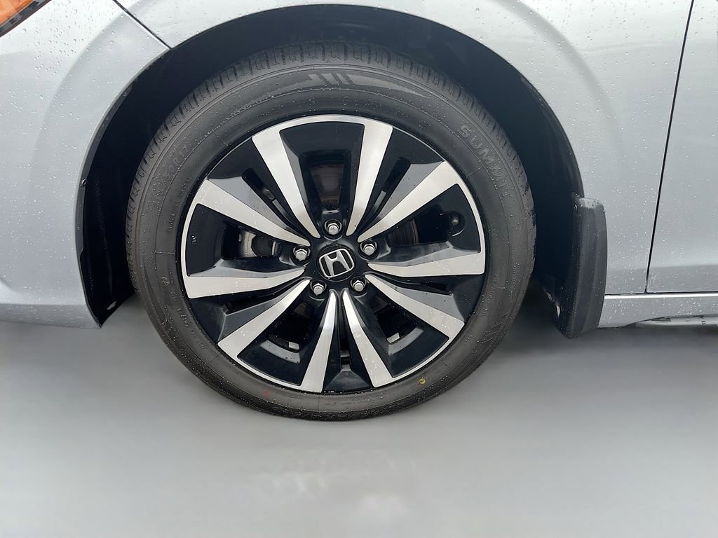 Used 2023 Honda Civic EX-L image 32