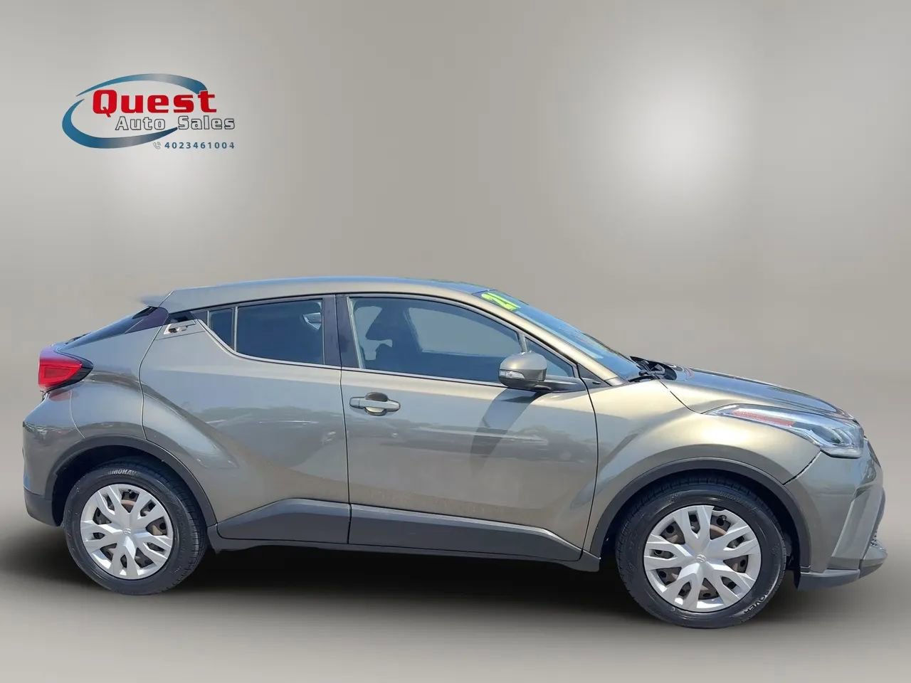 Used 2021 Toyota C-HR LE FWD image 2