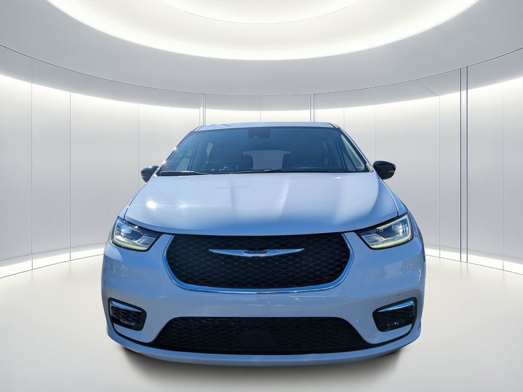 Certified 2024 Chrysler Pacifica Select image 9