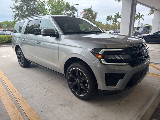 Used 2024 Ford Expedition Max Limited image 3
