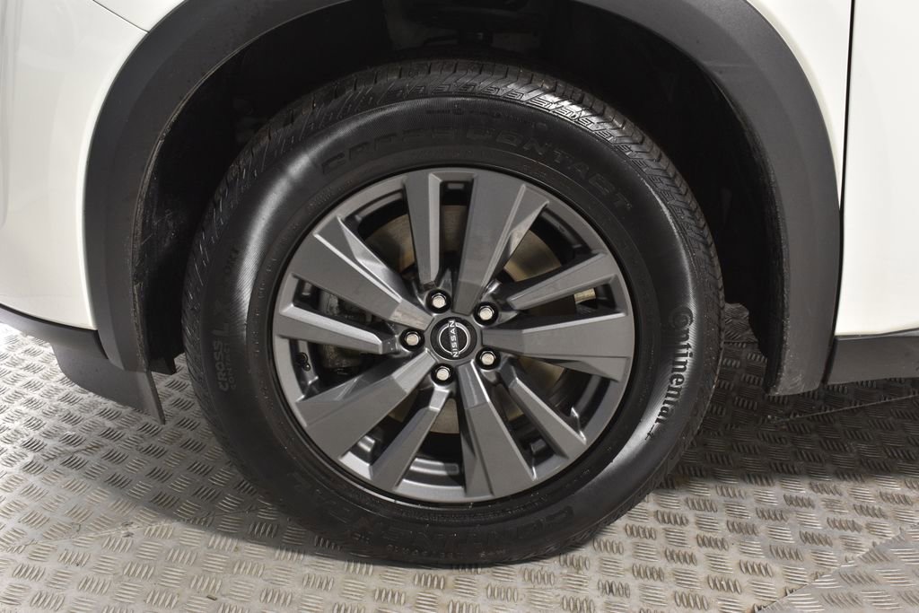 Used 2023 Nissan Pathfinder SV image 35