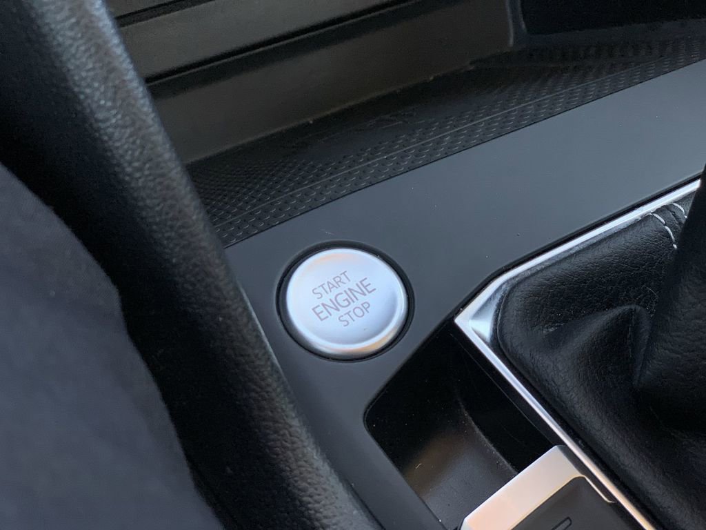 Used 2022 Volkswagen Taos SE image 14