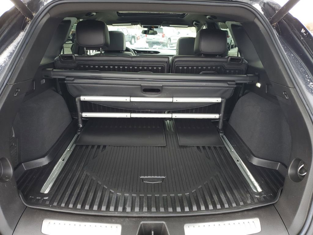 Used 2023 Cadillac XT5 Premium Luxury w/ LPO, Floor Liner Package image 27