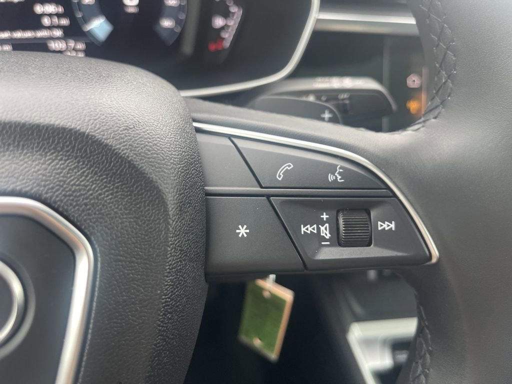 Used 2025 Audi Q3 2.0T Premium image 21