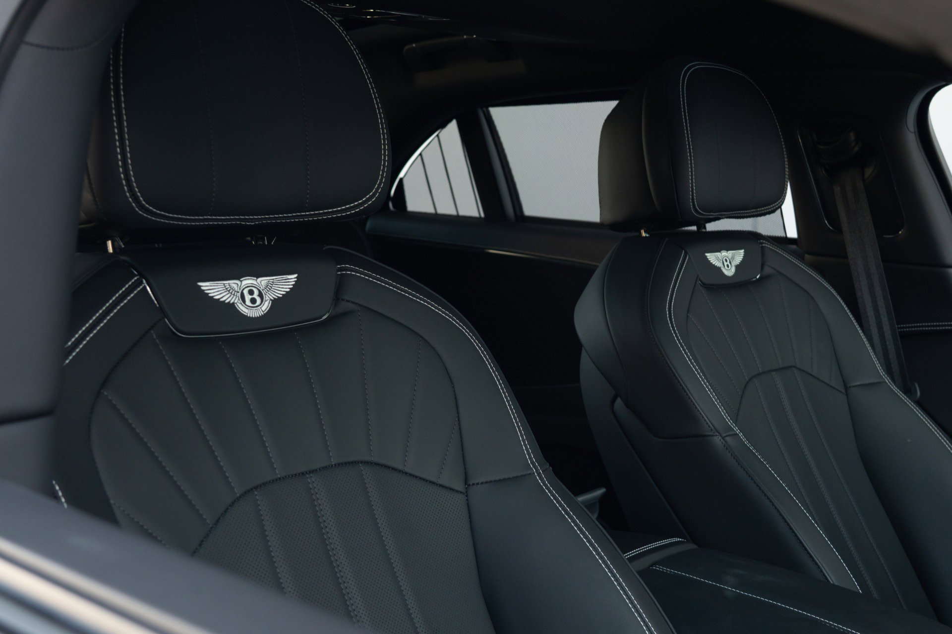 Used 2024 Bentley Flying Spur V8 image 6