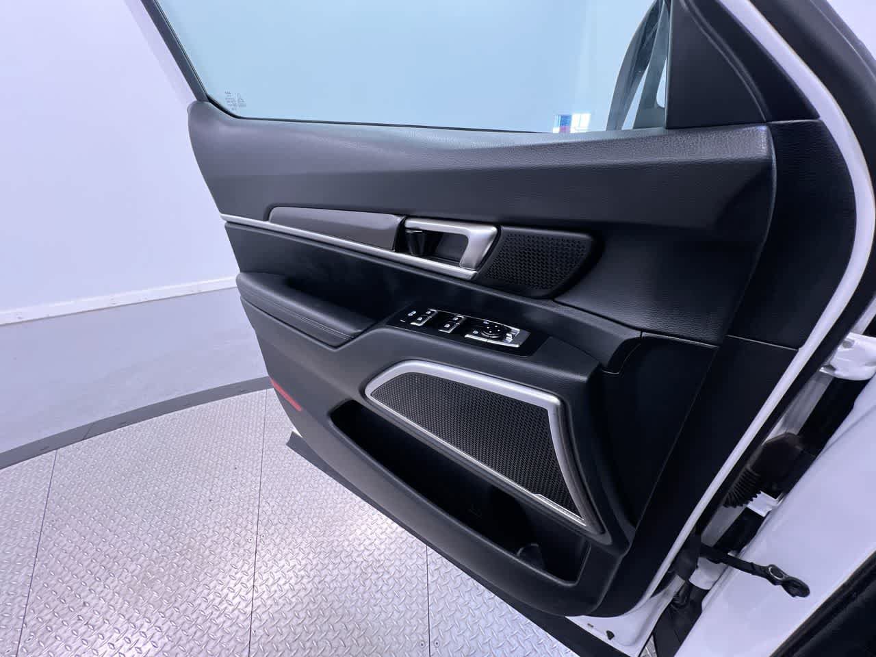 Used 2025 Kia Telluride S FWD image 34