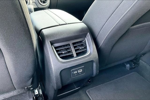 Used 2025 Chevrolet Blazer LT image 10