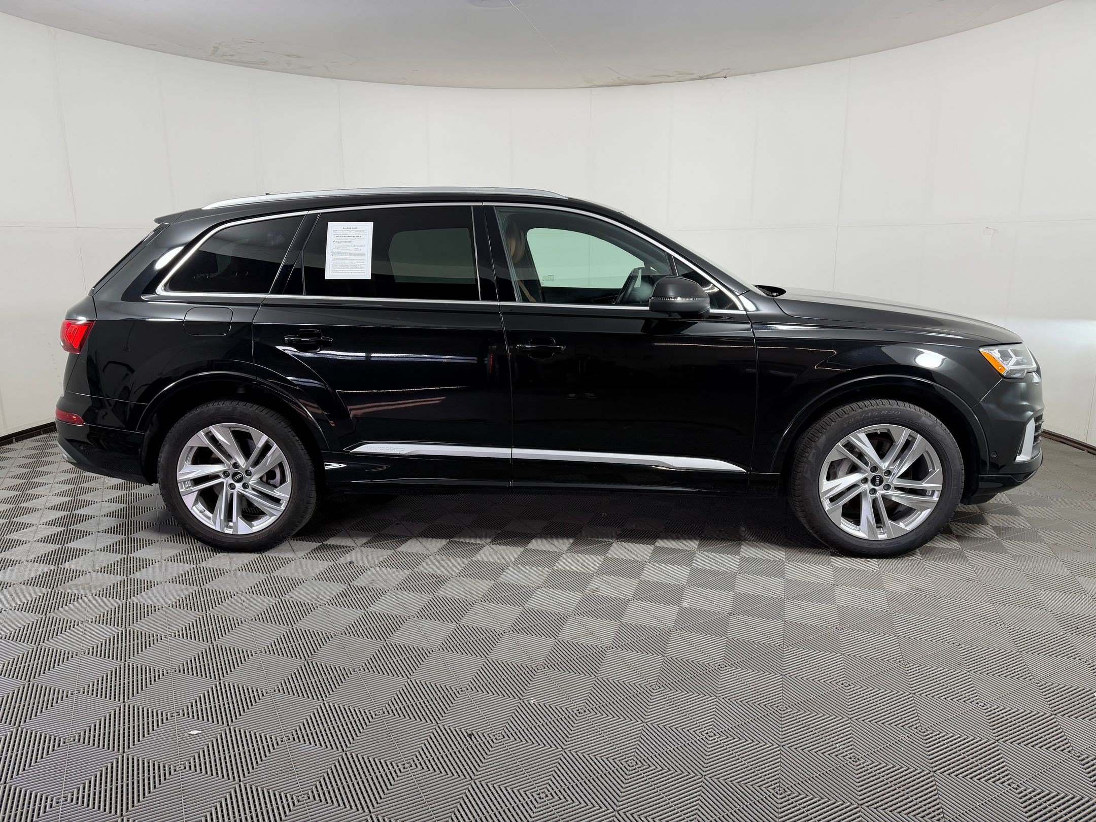 Used 2023 Audi Q7 2.0T Premium w/ Convenience Package AWD/4WD image 8