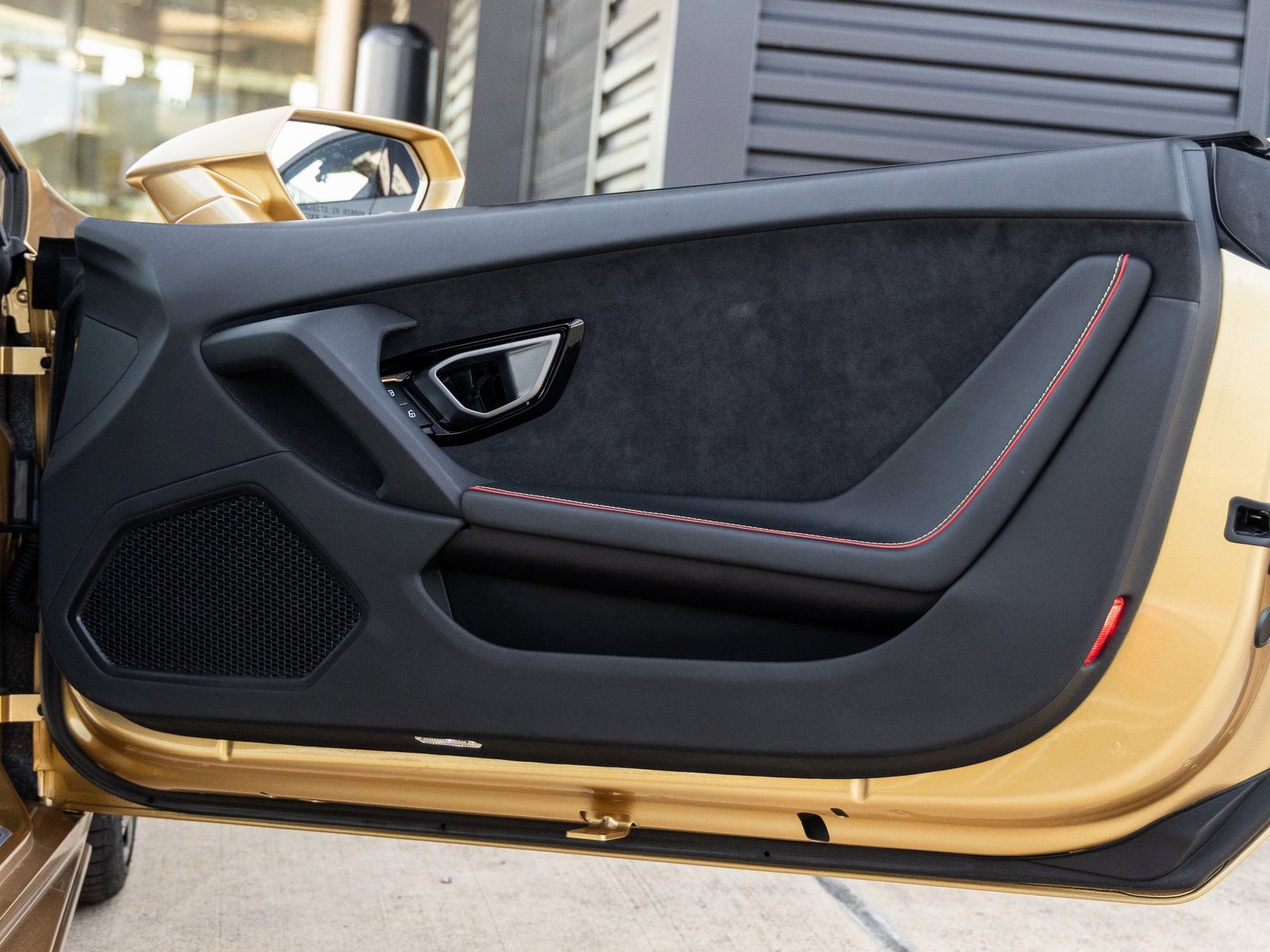 Used 2020 Lamborghini Huracan EVO image 41