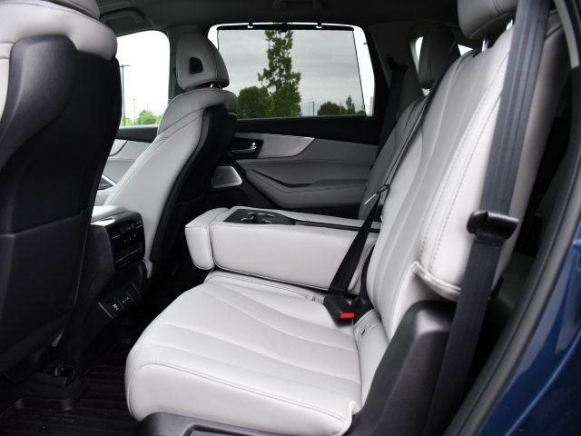 Certified 2026 Acura MDX FWD w/ Technology Package image 16