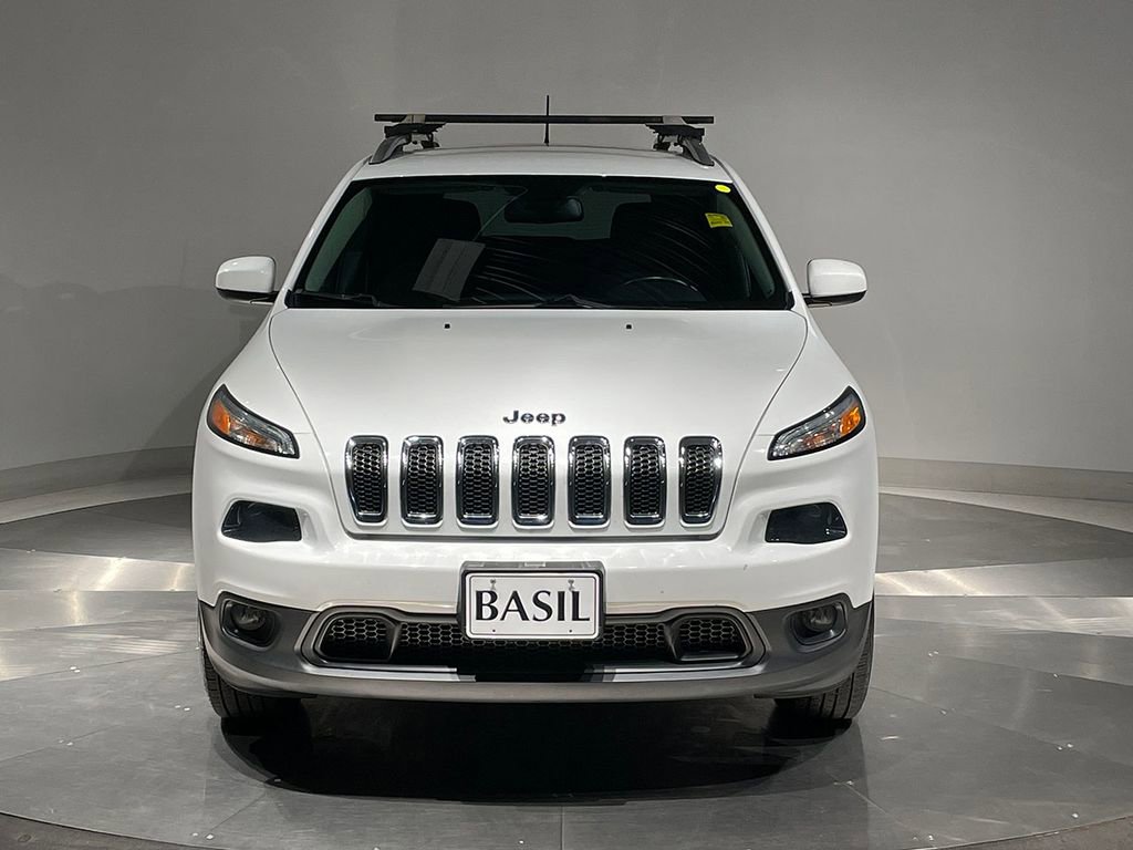 Used 2017 Jeep Cherokee Latitude w/ Cold Weather Group AWD/4WD image 9