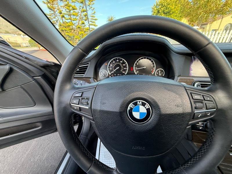 Used 2009 BMW 750i RWD image 58