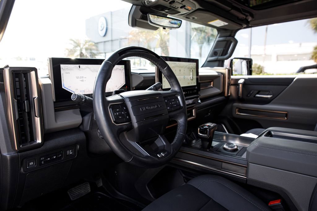 Used 2024 GMC Hummer EV 2X image 28