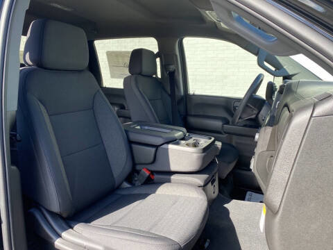 New 2026 Chevrolet Silverado 2500 Custom w/ Custom Value Package image 17