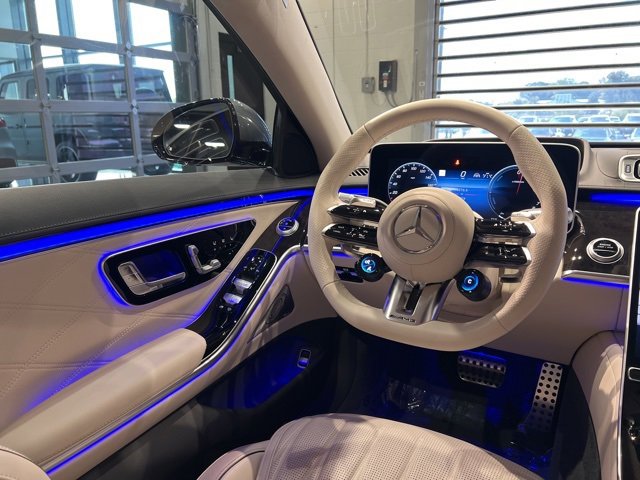 Used 2025 Mercedes-Benz S 63 AMG S image 43