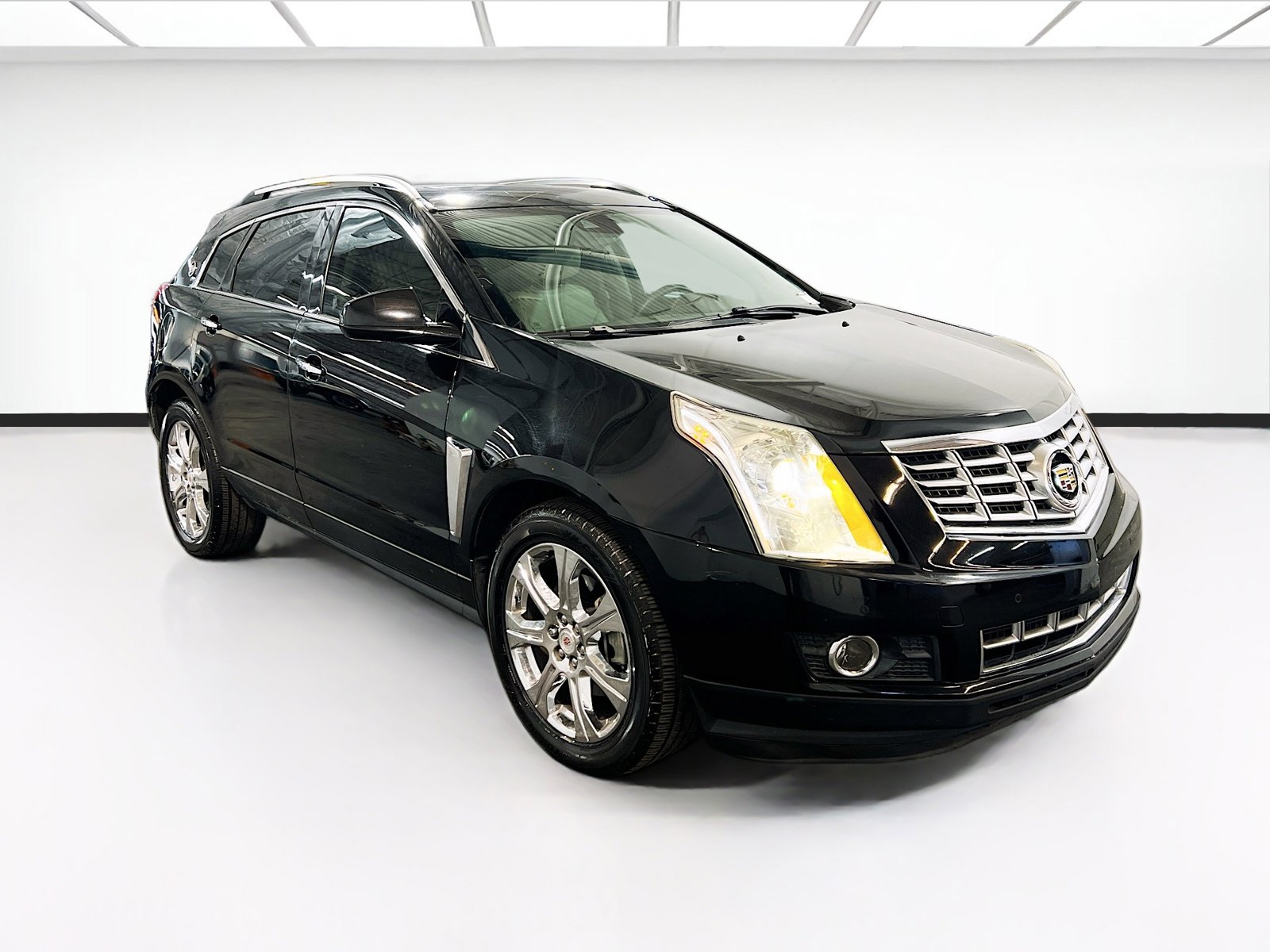 Used 2015 Cadillac SRX Premium image 3