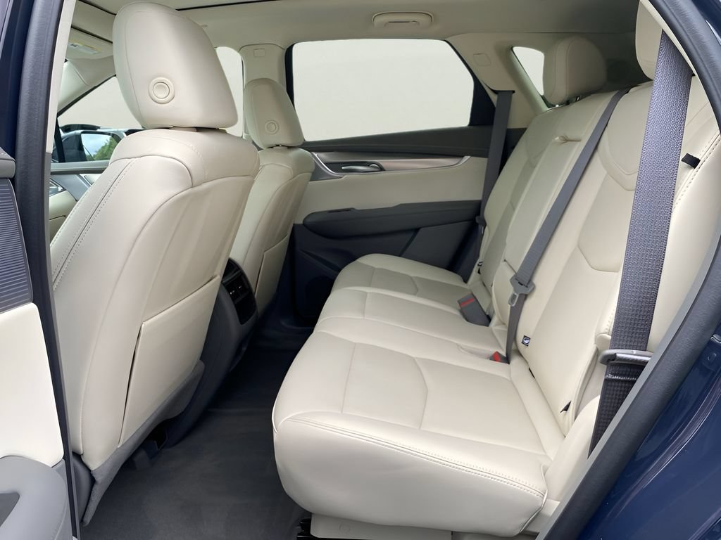 Certified 2025 Cadillac XT5 Premium Luxury AWD/4WD image 14